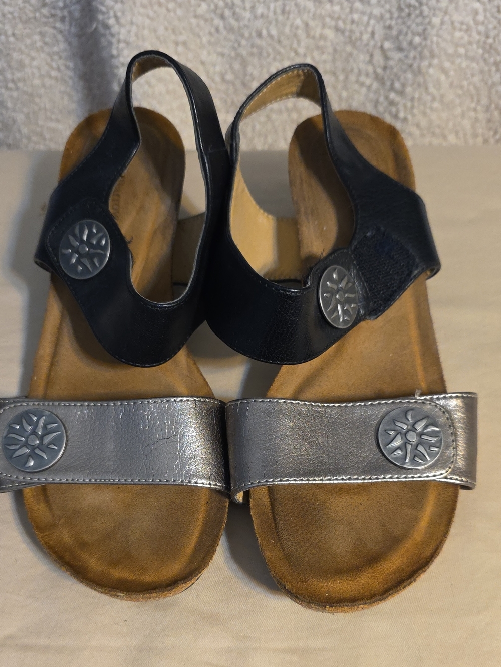 Croft & Barrow Black and Silver Women’s Slingback Adjustable Straps Sandals